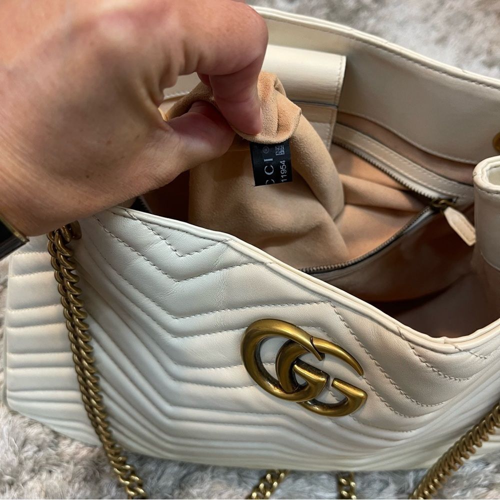 Gucci Marmont Chevron Leather Bag Ivory w/ Antique Gold Hardware and Chain Strap - Picture 8 of 16